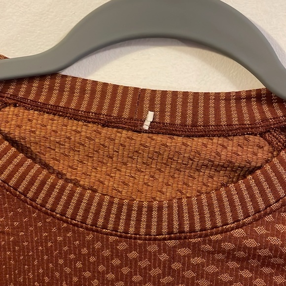 Lululemon Long sleeve shirt - Picture 3 of 5